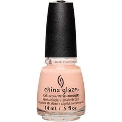 China Glaze Körömlakk Sand In My Mistletoes Nude Creme