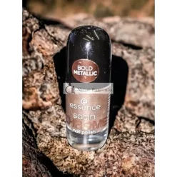   Essence Satin Bold Metallic Chrome Körömlakk 01 Robotic Rose Top Gold